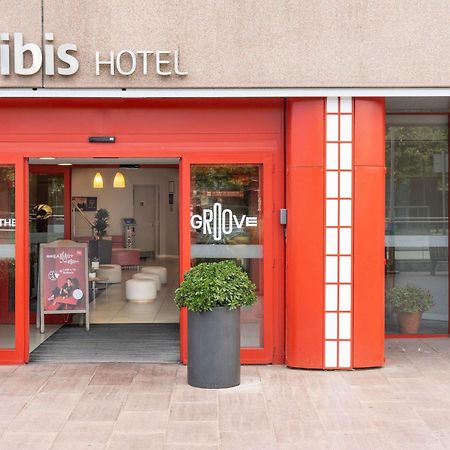 Ibis Barcelona Meridiana Esterno foto