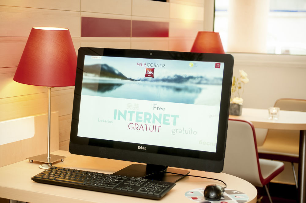 Ibis Barcelona Meridiana Esterno foto